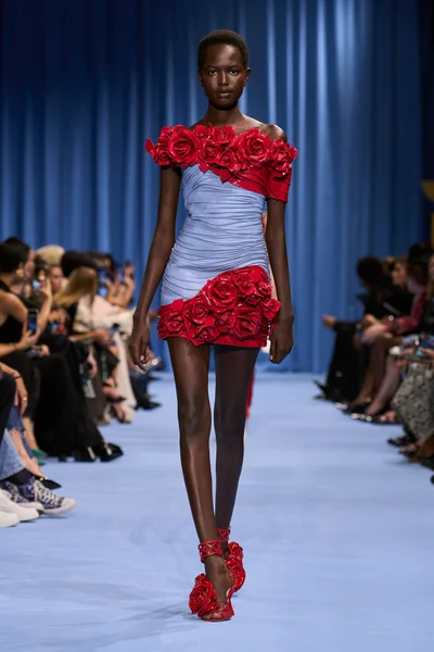 Look 18